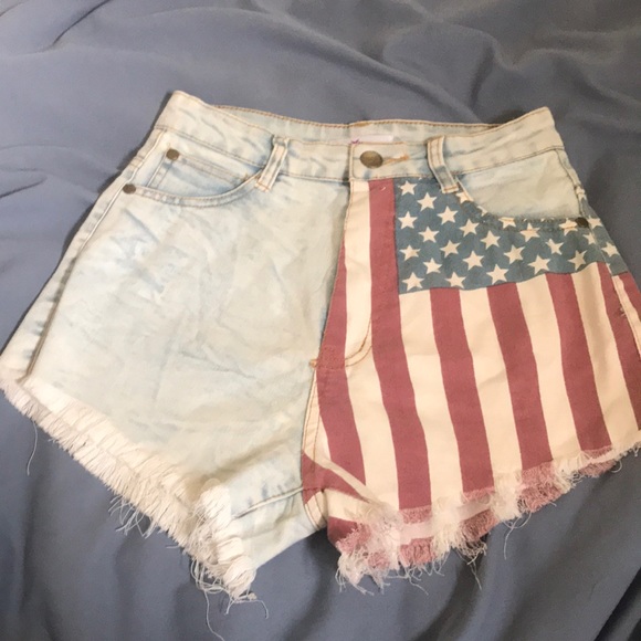 NWT Dainty Hooligan American Flag Shorts - Picture 1 of 2
